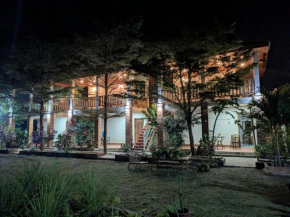 Coconut Lodge